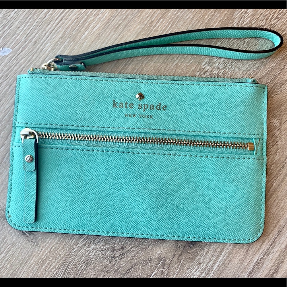 Kate Spade mint wristlet / wallet